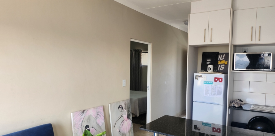 1 Bedroom Property for Sale in Oakglen Western Cape